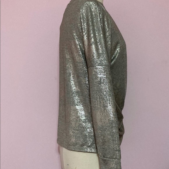 👛👠FOURTEEN PLACE METALLIC BLOUSE NWT Sz S/ M👛👠 - Picture 9 of 16